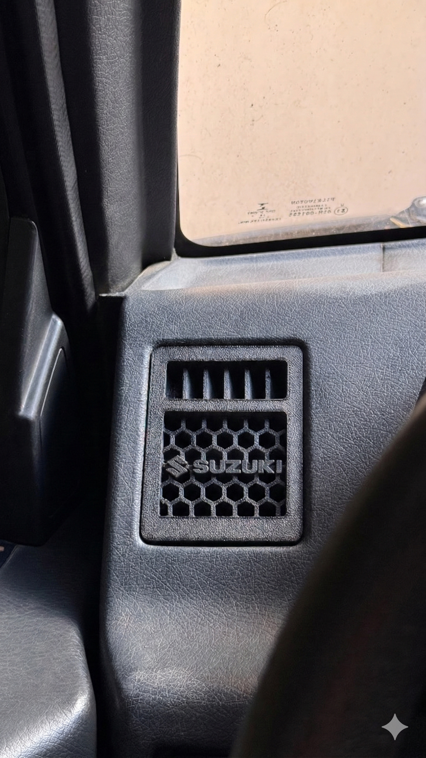 Vent Suzuki Vitara 95'