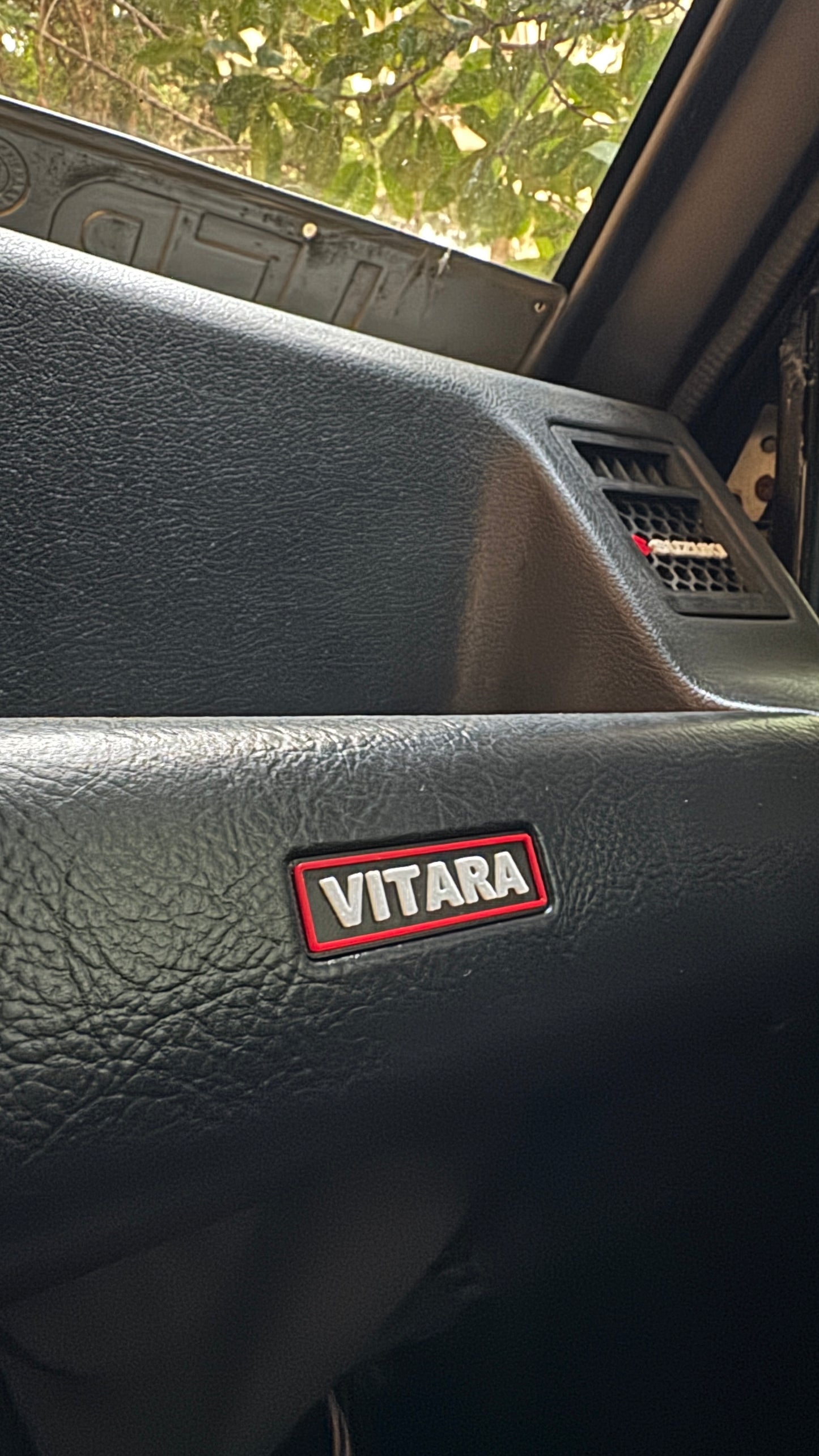 Vitara Sticker