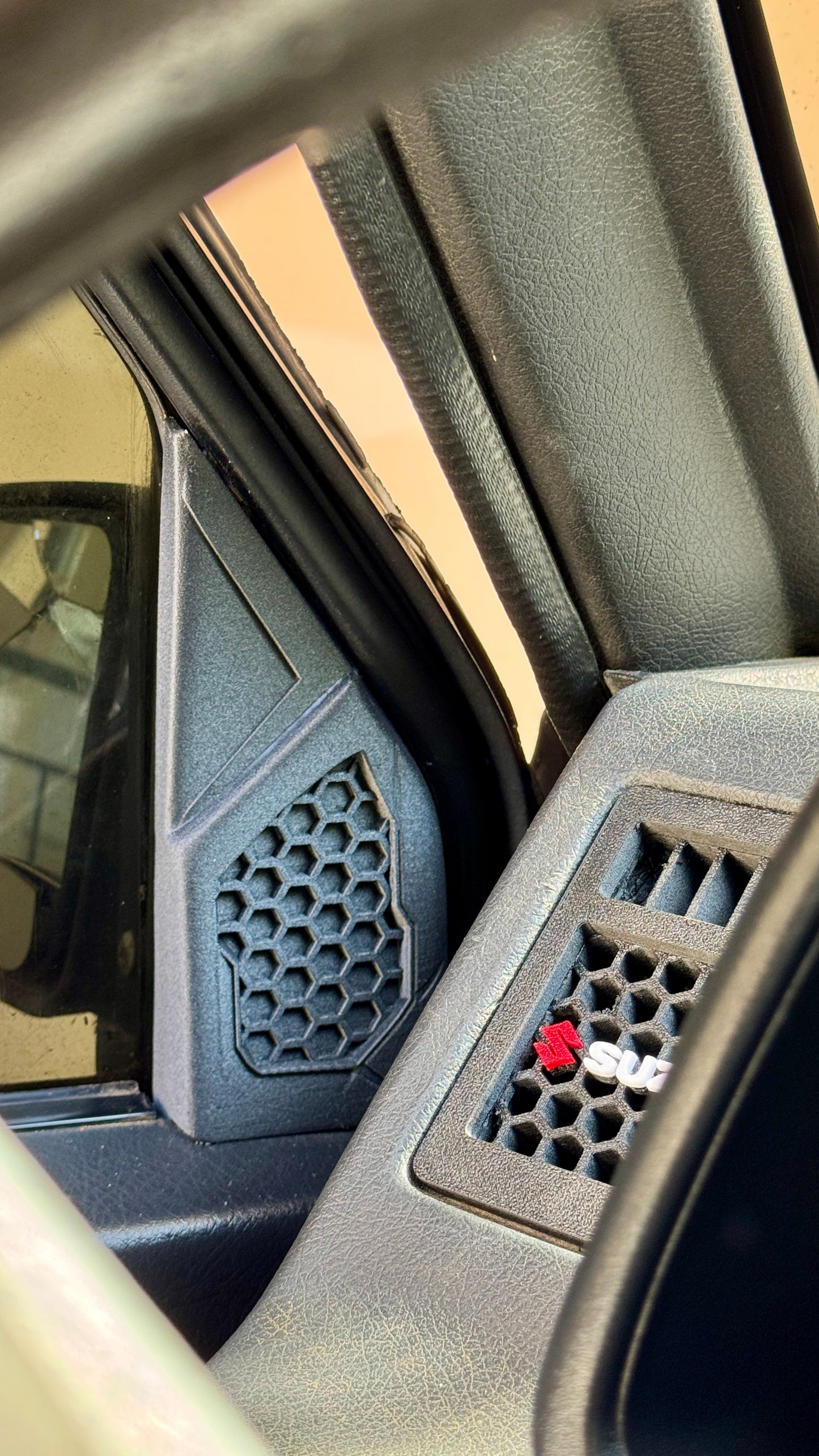 Custom Plastic Cover for Suzuki Vitara