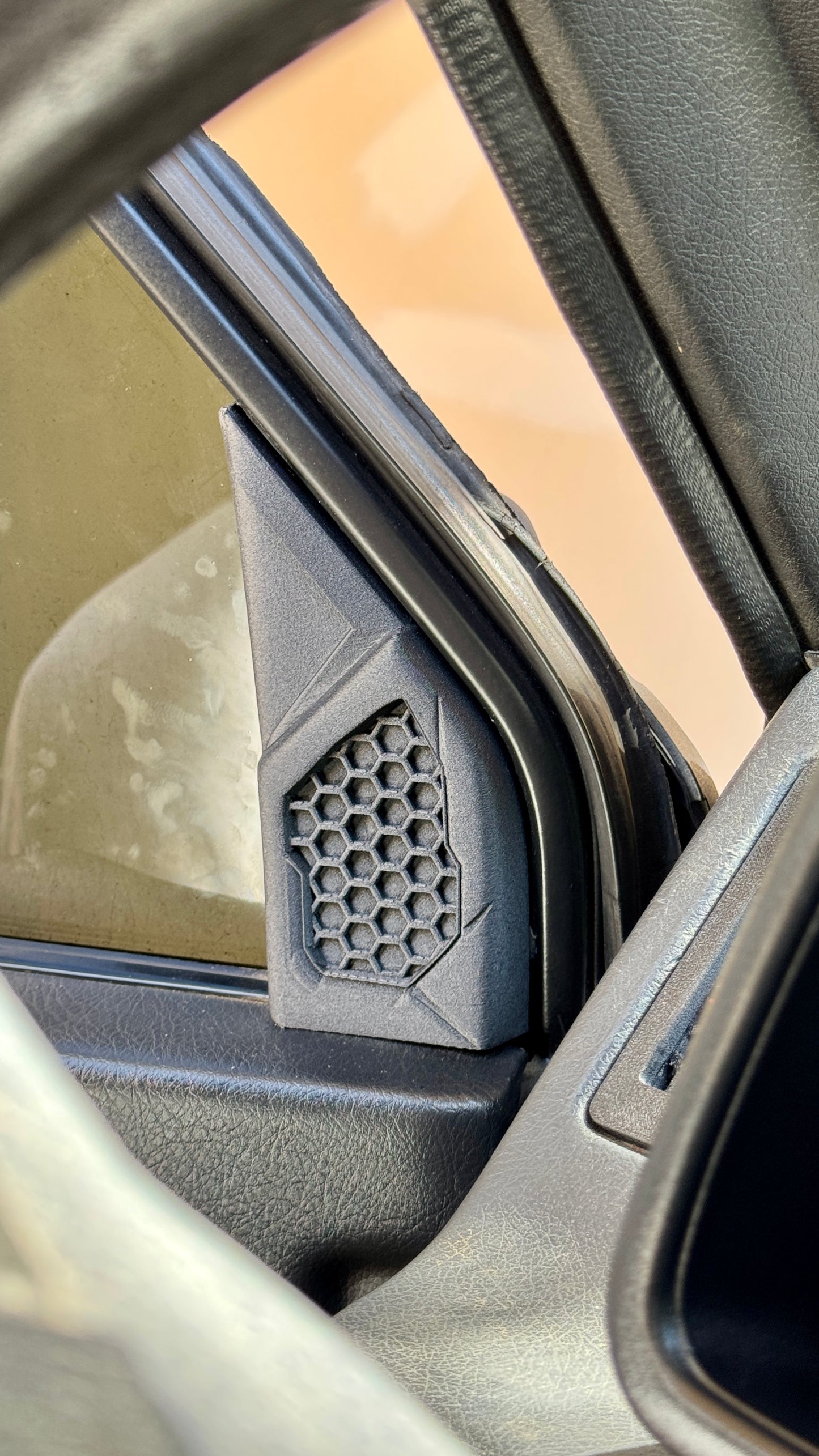 Custom Plastic Cover for Suzuki Vitara